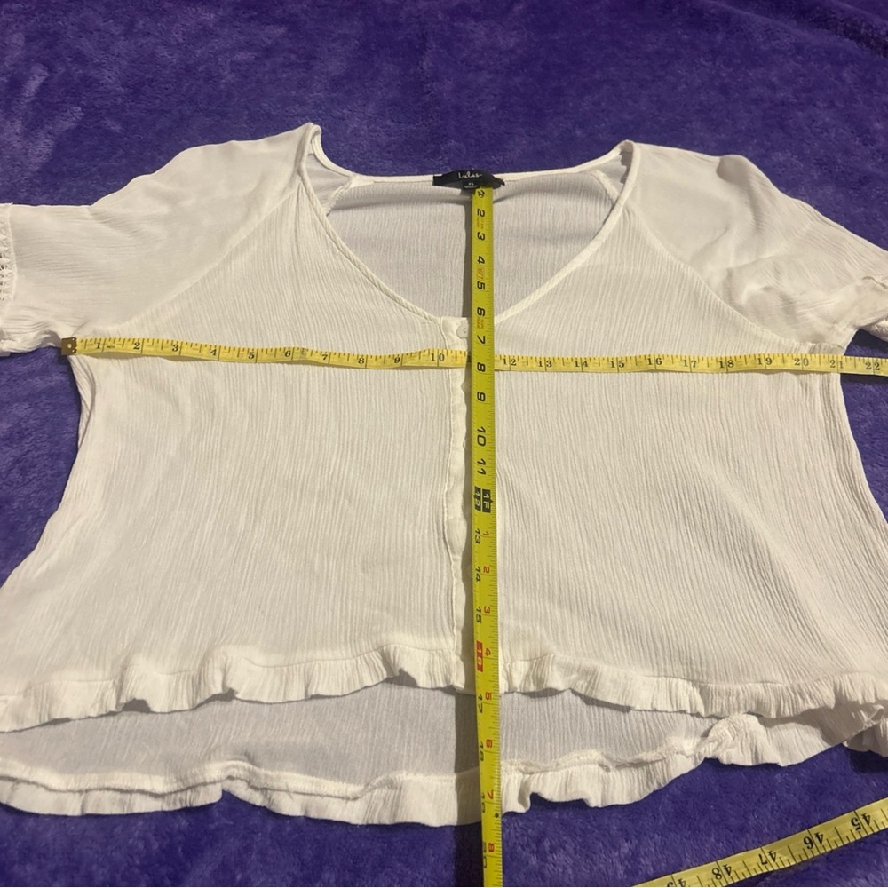 Lulu's Joanie Blouse Crochet Lace White Lace Top Buttoned Drapey Boho Size XL - Picture 3 of 11
